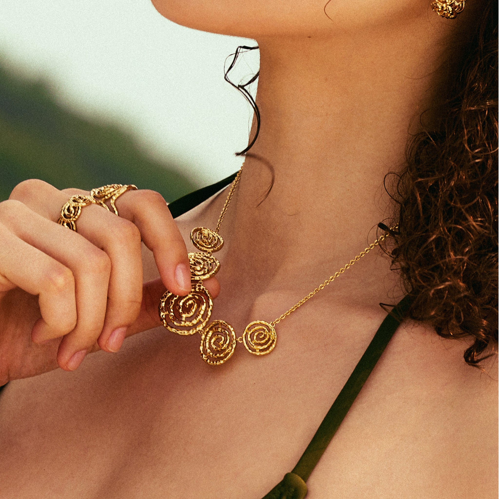 Eternal Spiral Small Necklace