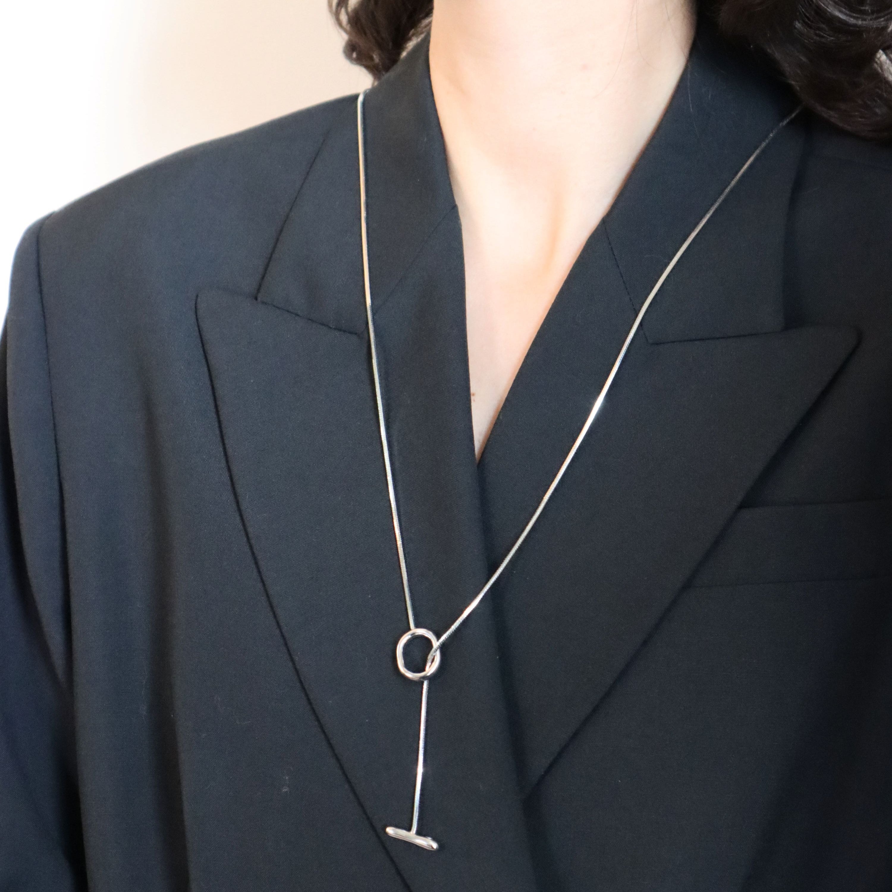 Vine Hoop Snake Bone White Gold Necklace