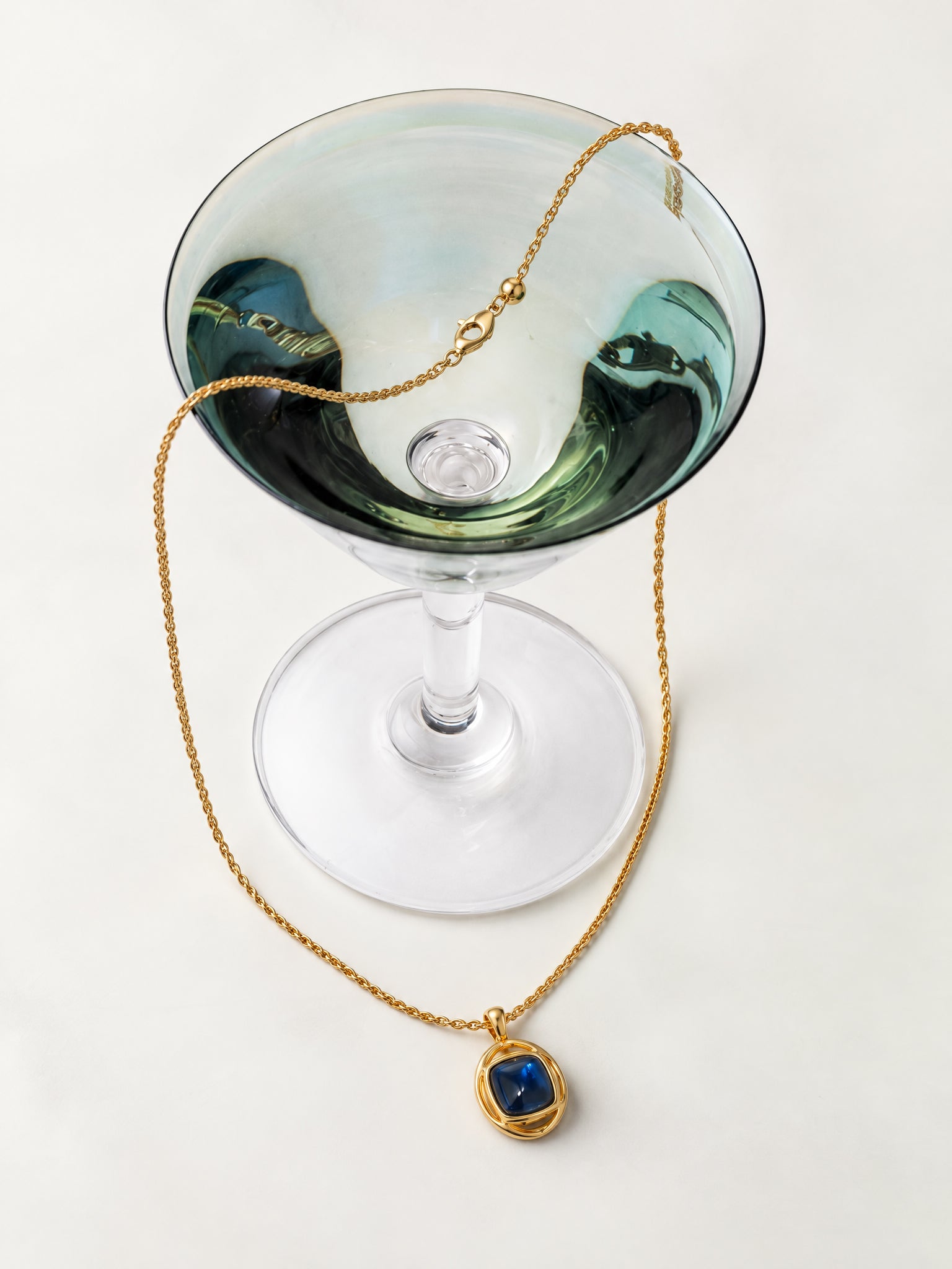 Collier en pierre roi byzantin
