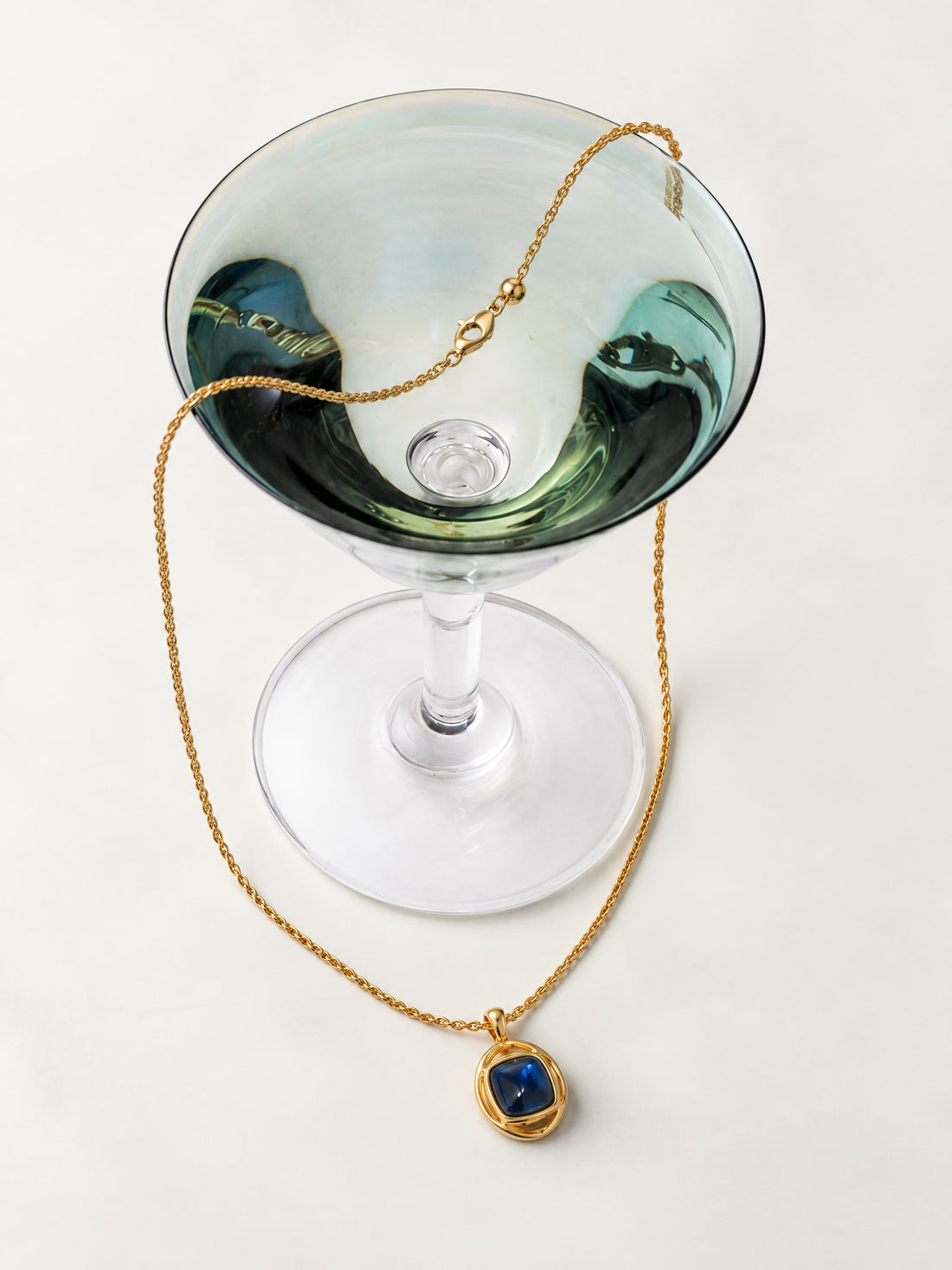Collier en pierre roi byzantin
