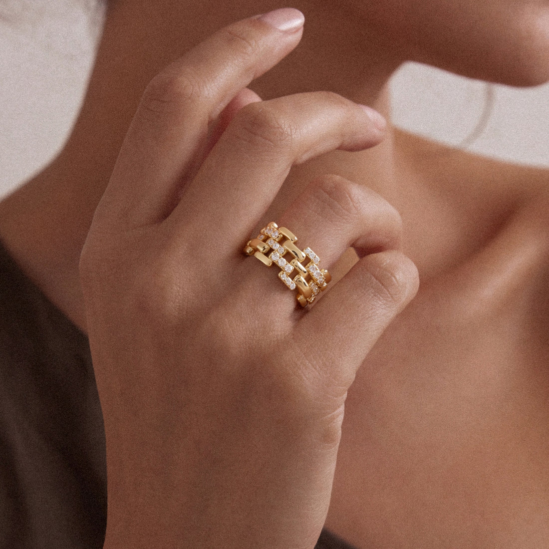 Rome Starlight Chain Ring Large