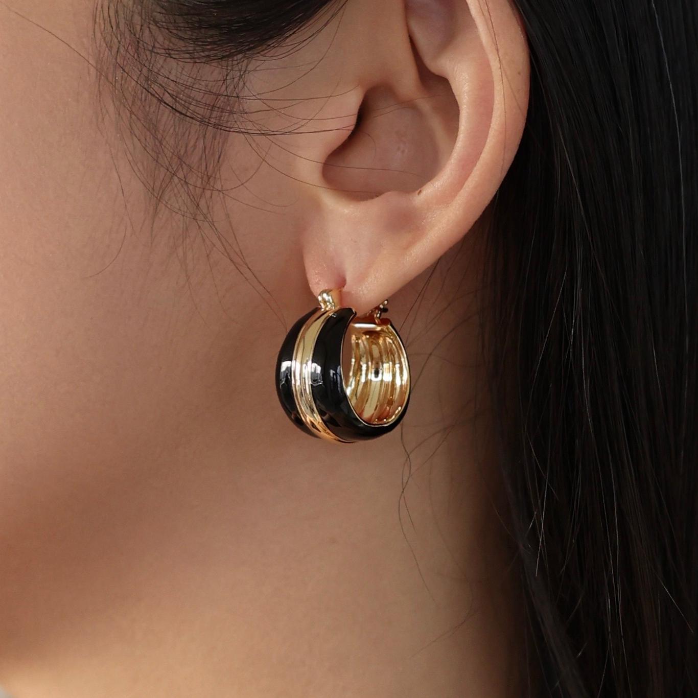 Ostuni Black Hoops Earrings