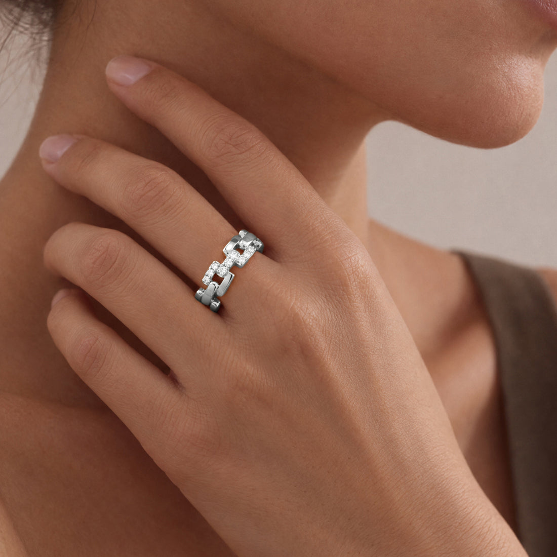Rome Starlight Chain Ring