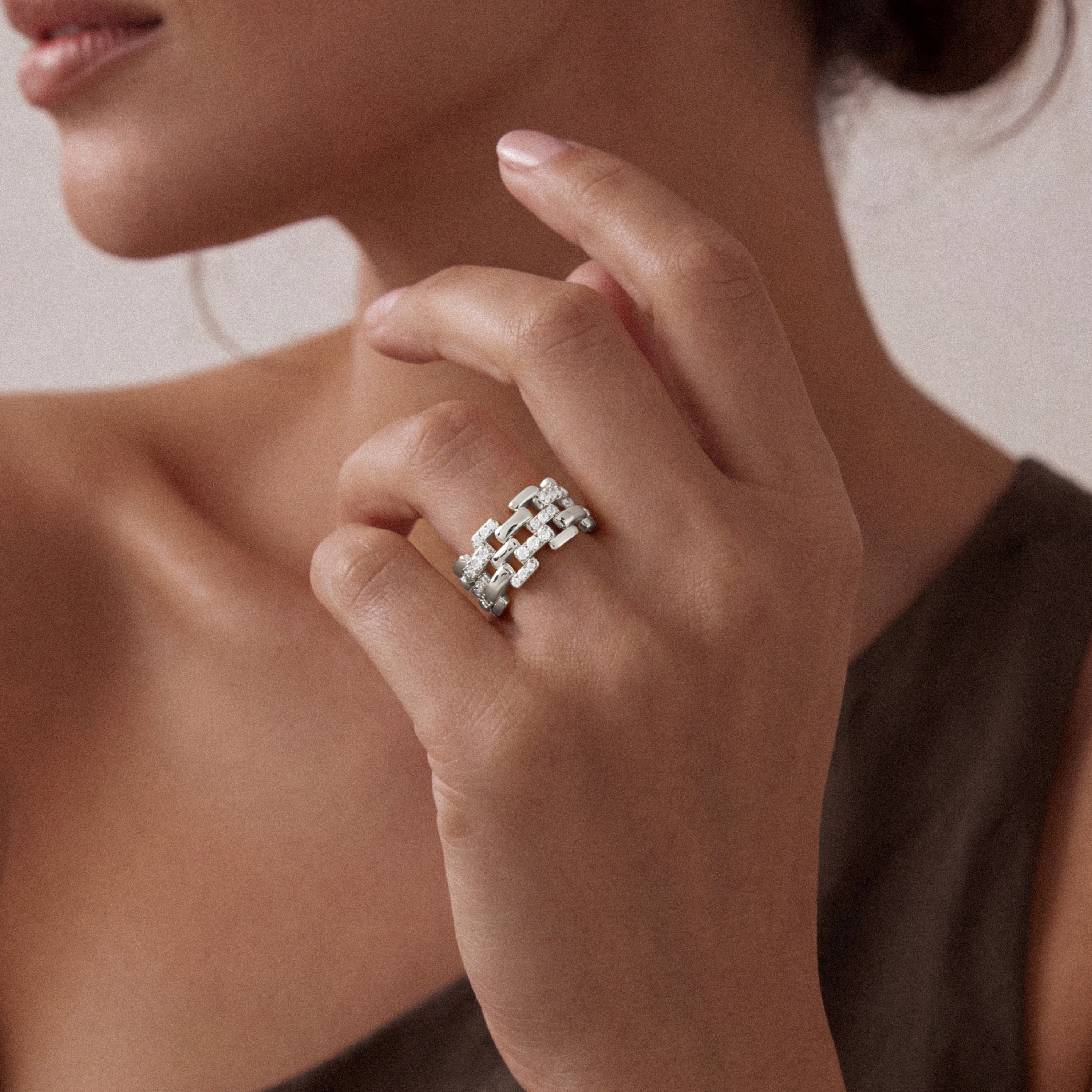 Rome Starlight Chain Ring Large