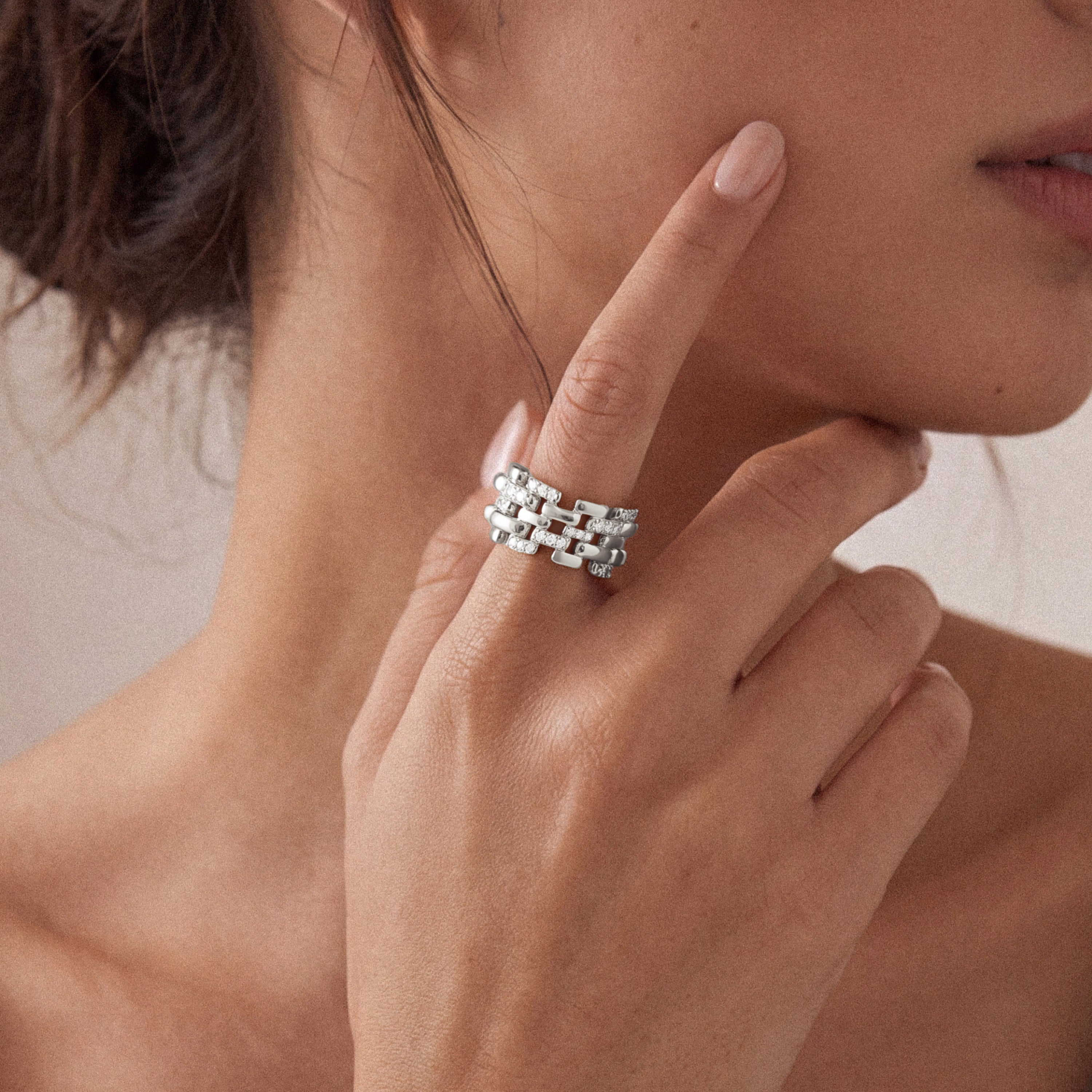 Rome Starlight Chain Ring Large