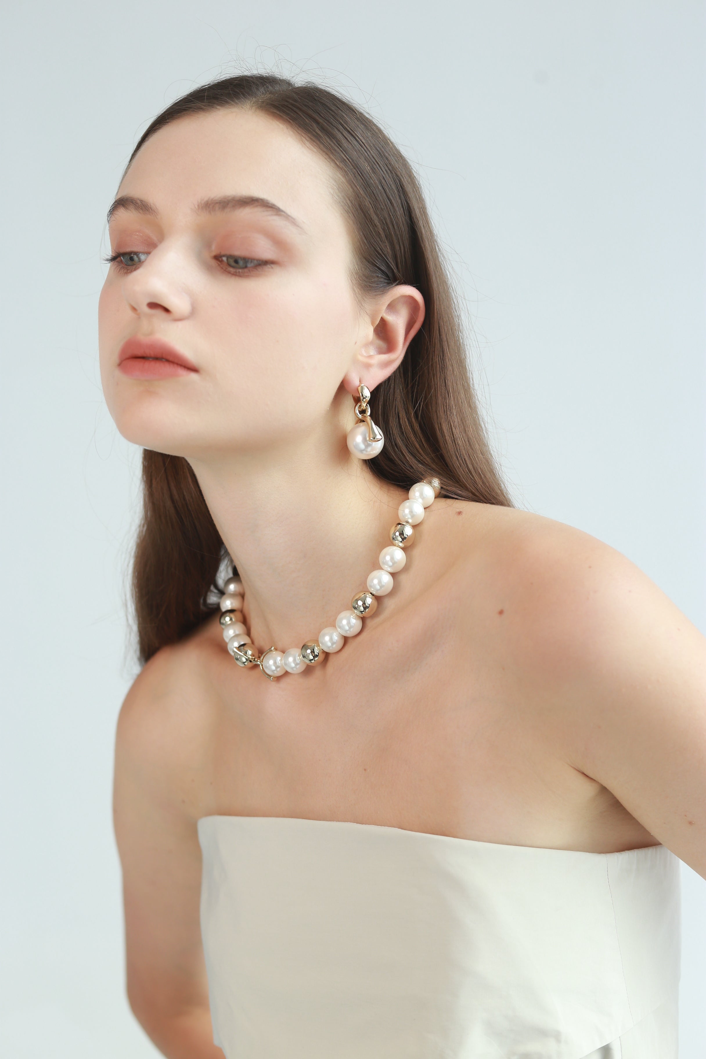 Victoria Moon Necklace