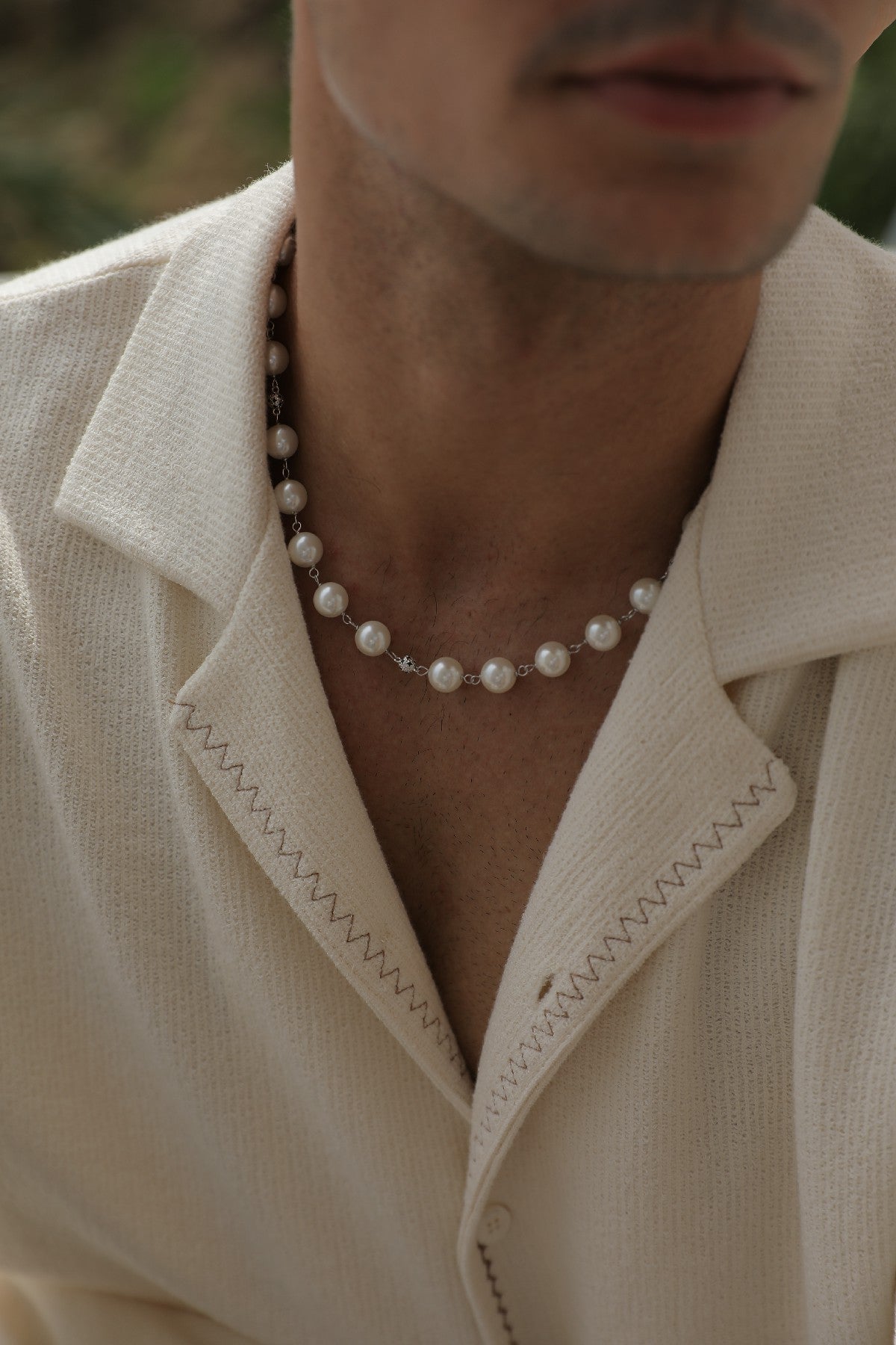 Leopard Shell Pearl Necklace - Light Gray