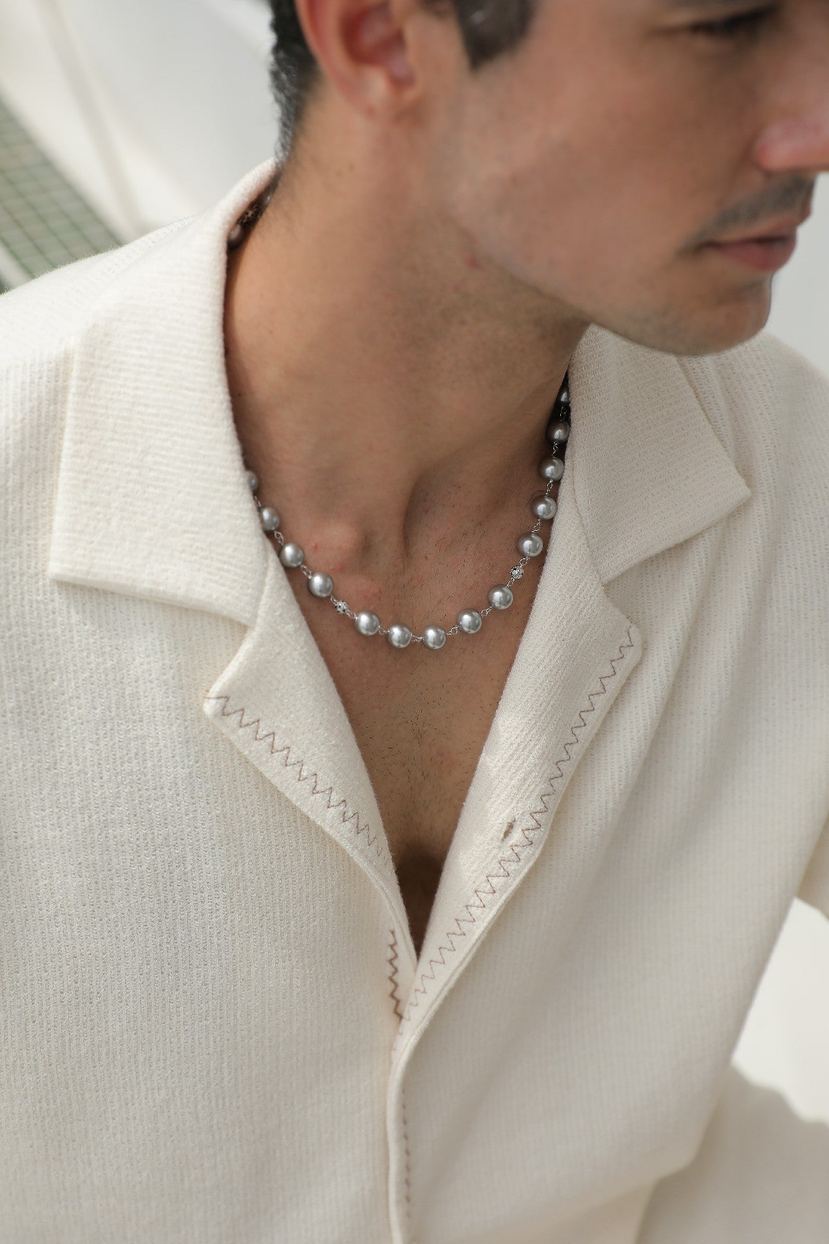 Leopard Shell Pearl Necklace - Light Gray