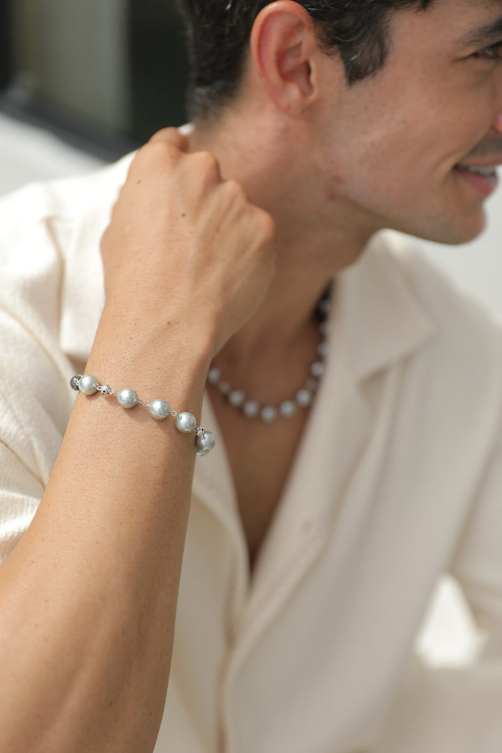 Leopard Shell Pearl Bracelet - Light Gray