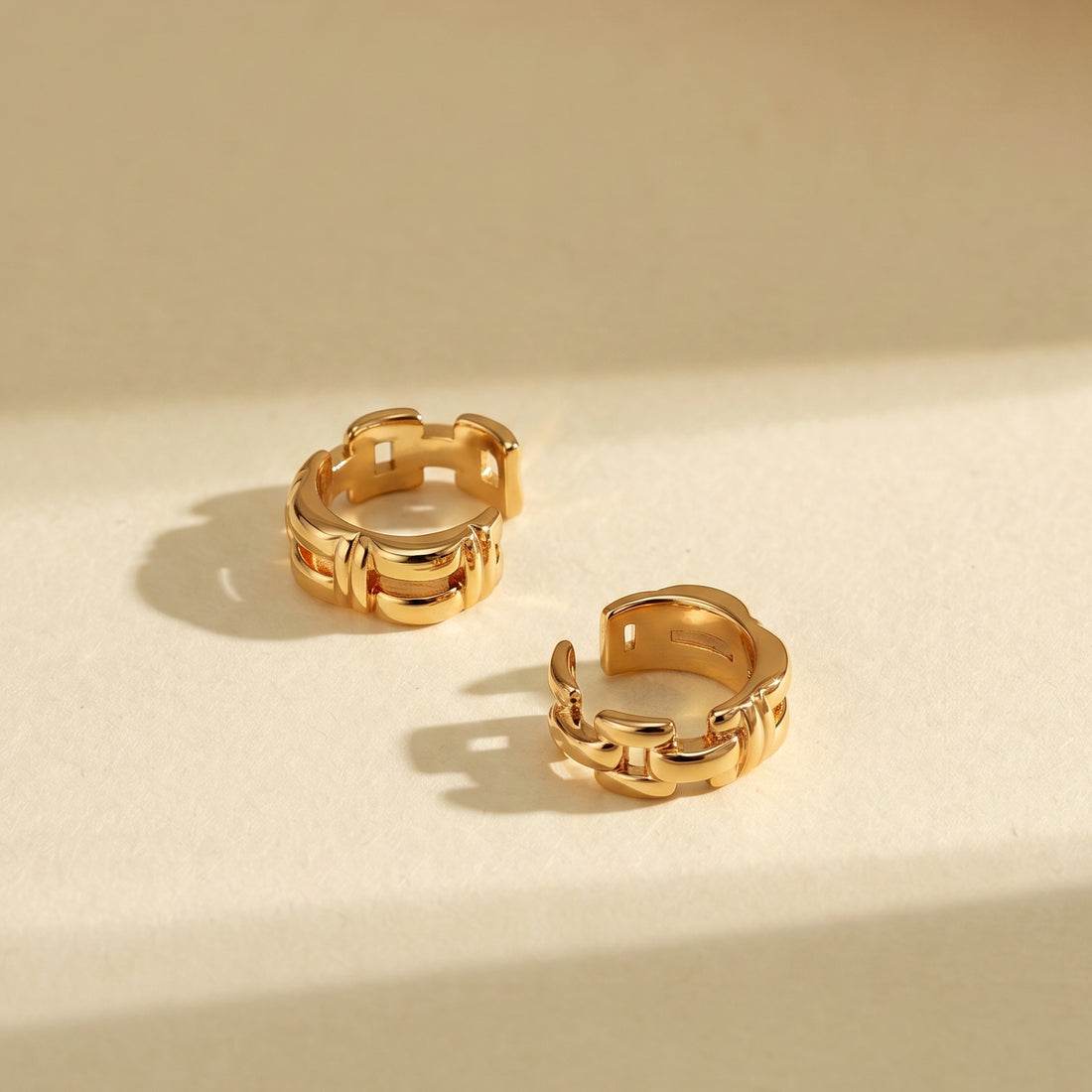 Rome Chain Ear Cuff
