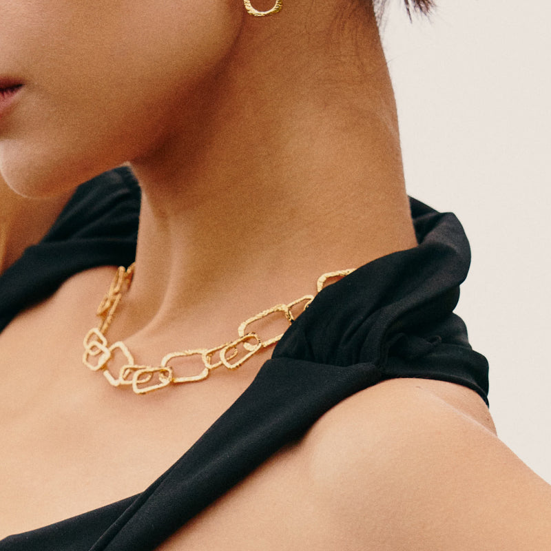 Roman Arc Golden Necklace