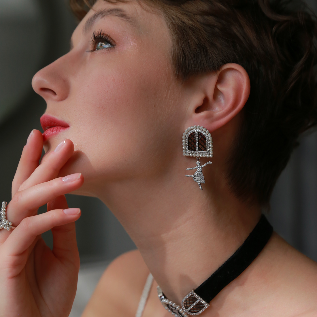 BLACK BALLET EARRINGS