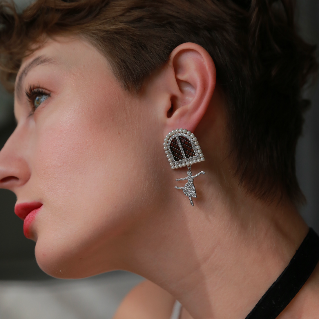 BLACK BALLET EARRINGS