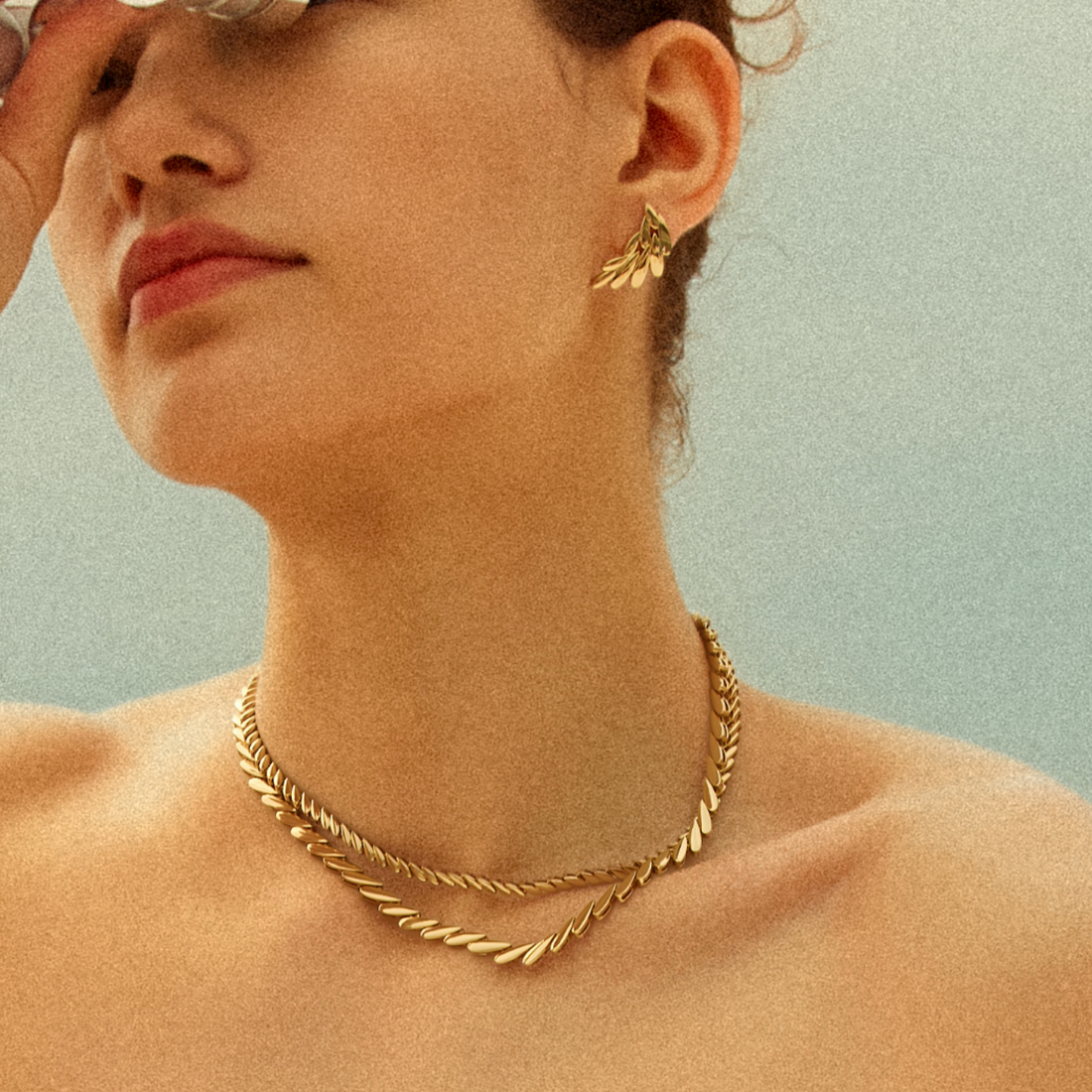 Collar Borlas Luz Solar