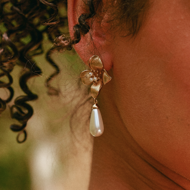 Blossom Shell Pearl Earrings