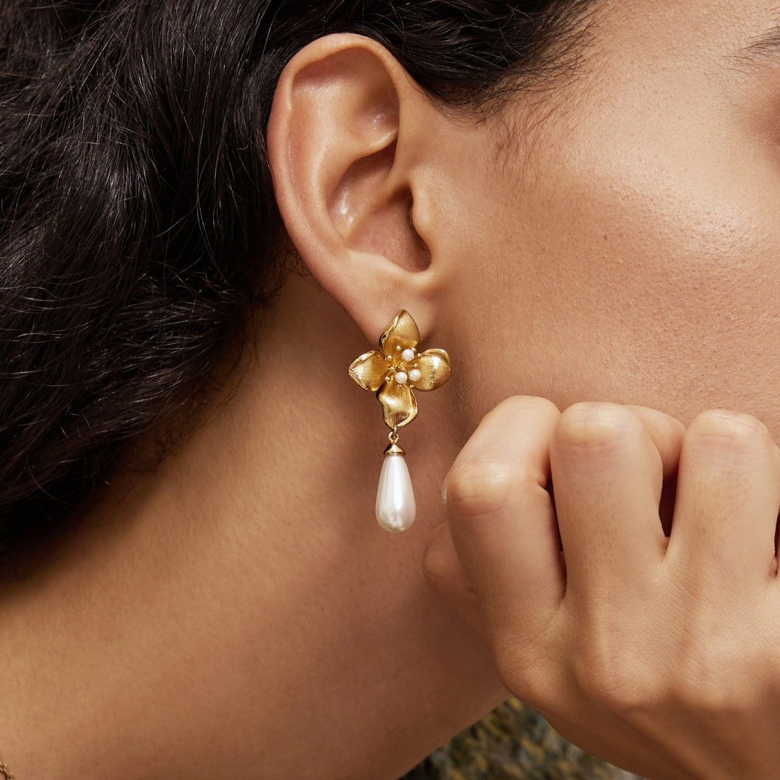 Blossom Shell Pearl Earrings