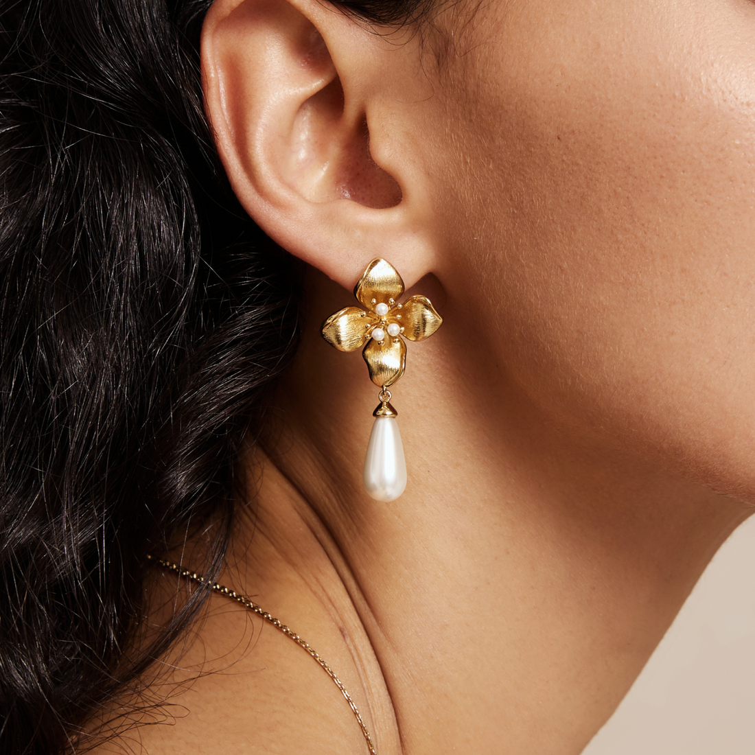 Blossom Shell Pearl Earrings