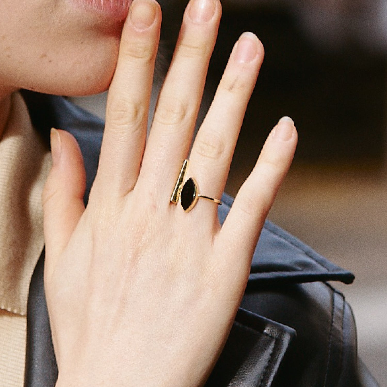Black Eyes Ring