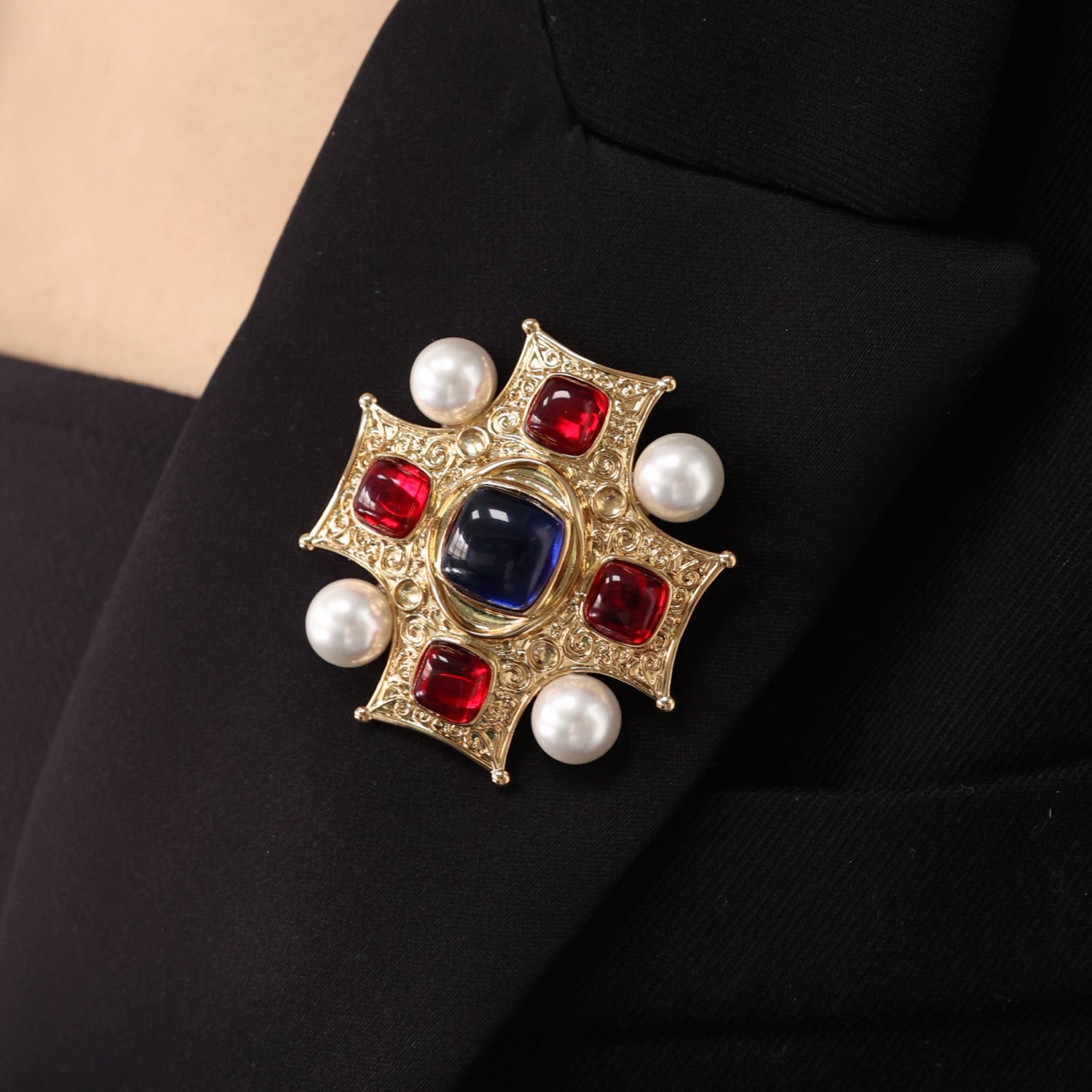 Byzantine King Brooch