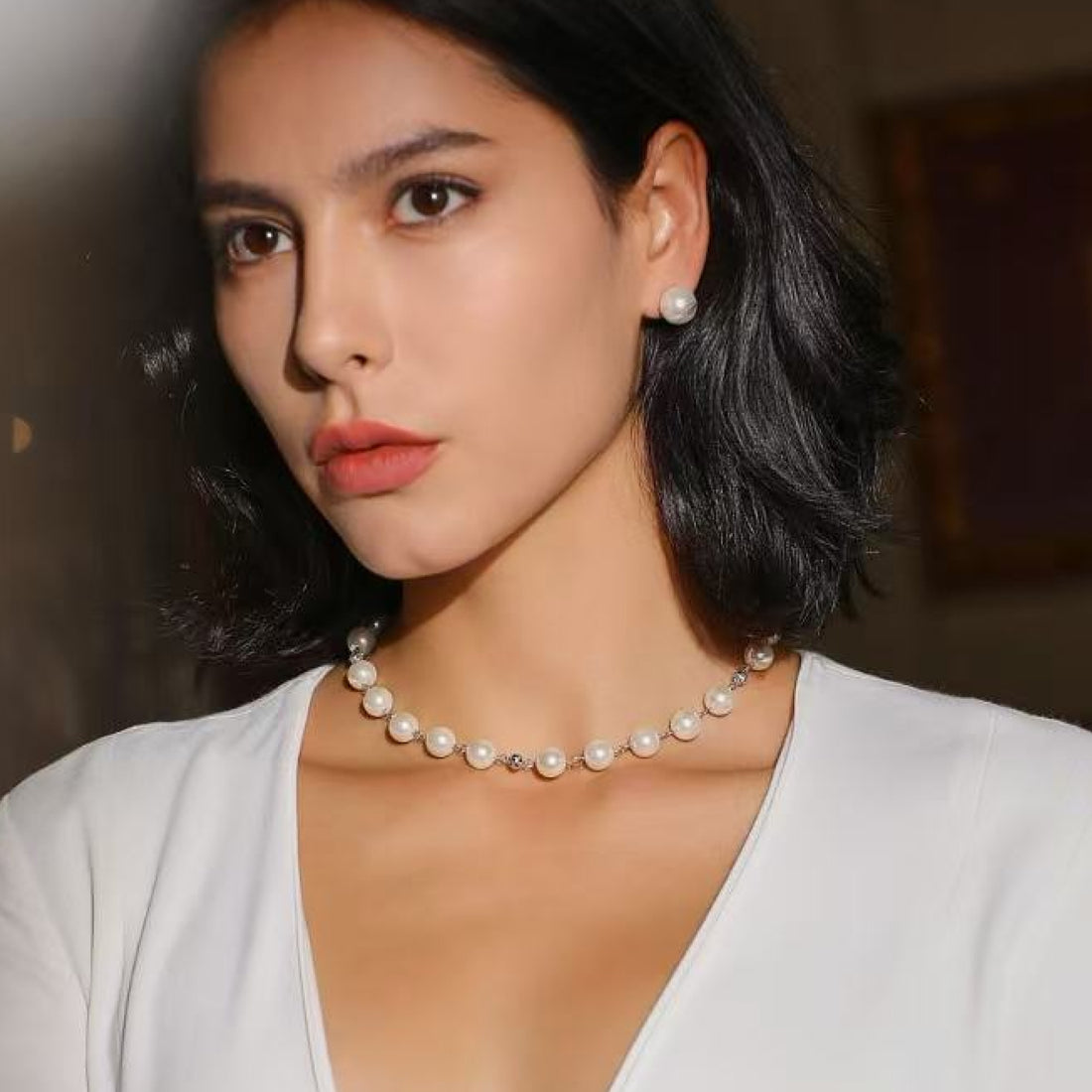 Leopard Shell Pearl Necklace - Light Gray