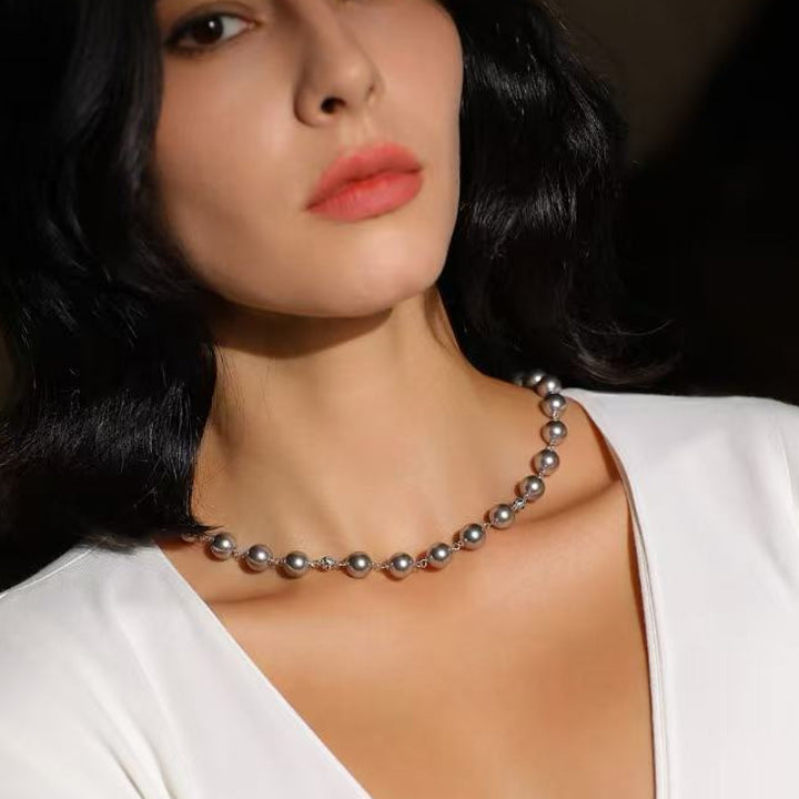 Collar de Perla y Concha de Leopardo - Gris Claro