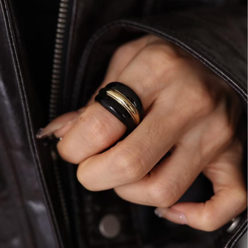 Ostuni Black Rings