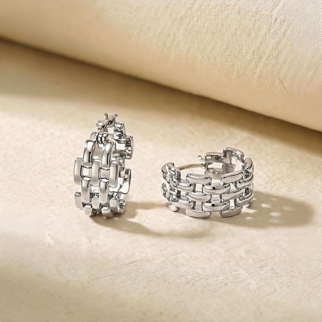Rome Chain Silver Ear Cuff
